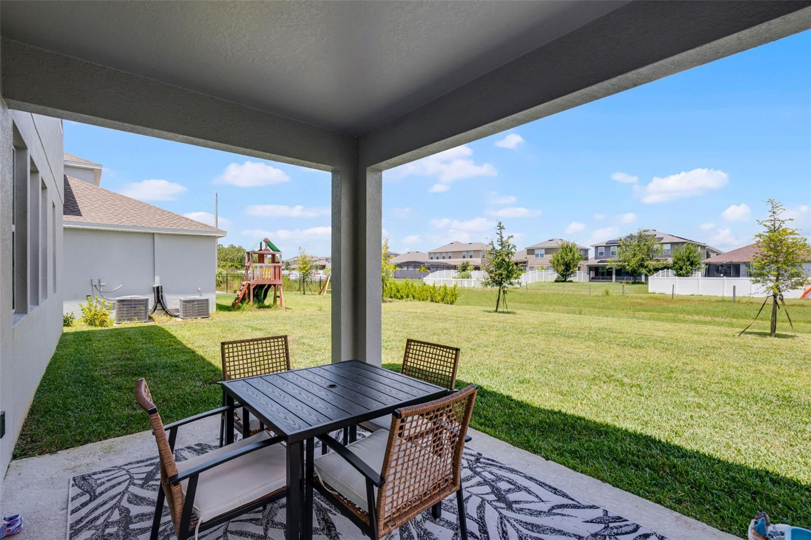 Listing photo id 45 for 11791 Language Way