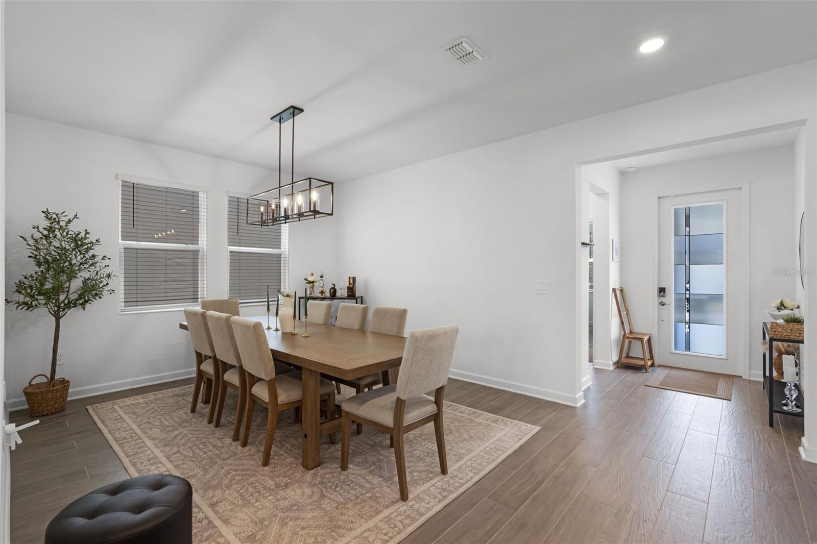 Listing photo id 7 for 11791 Language Way