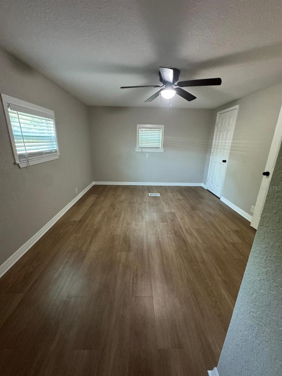 Image 11 of 16 For 608 River Village Drive