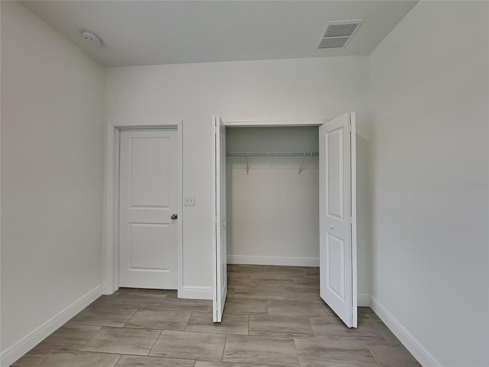 Image 12 of 16 For 209 Marion Oaks Manor