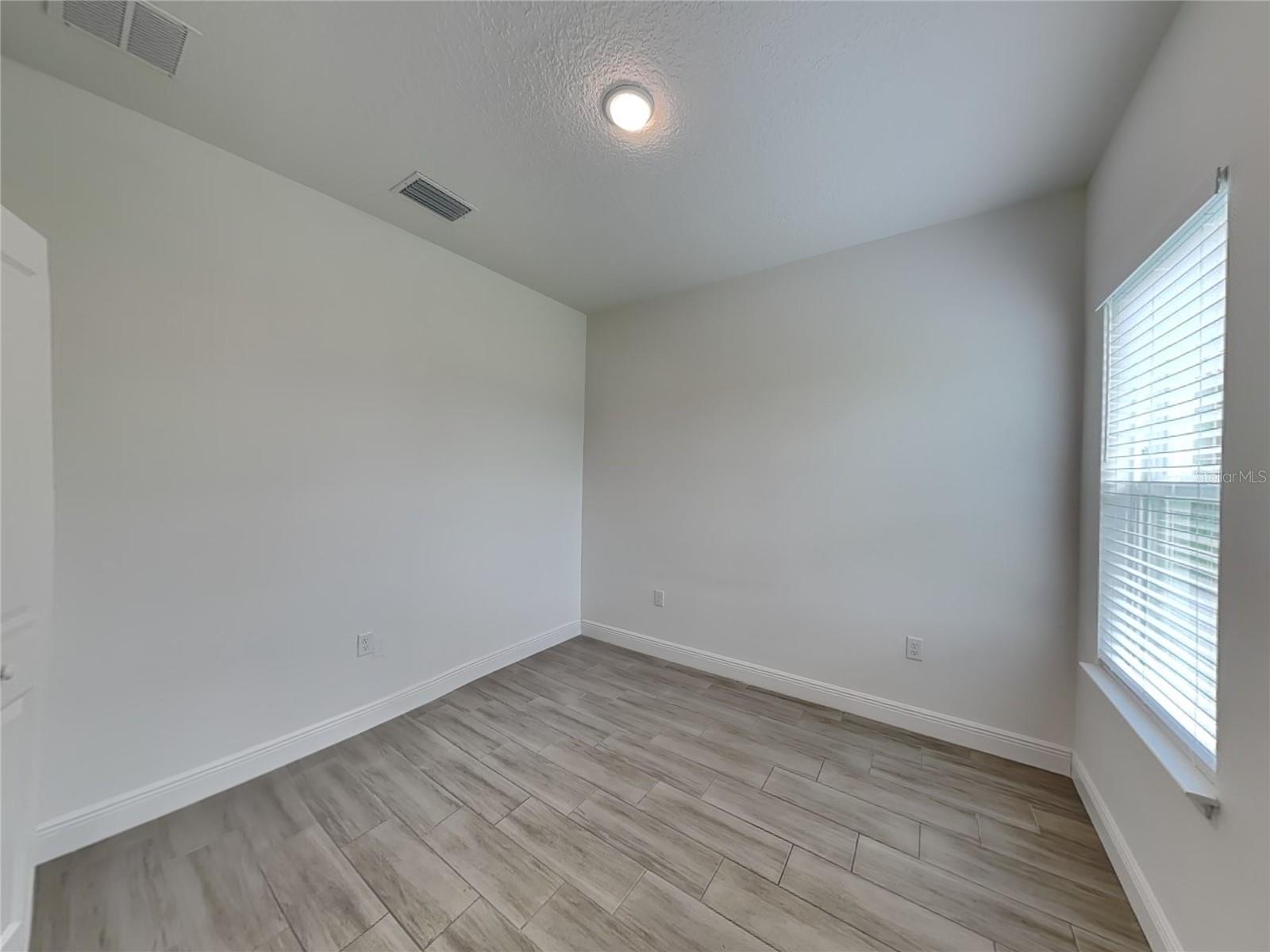 Image 13 of 16 For 209 Marion Oaks Manor