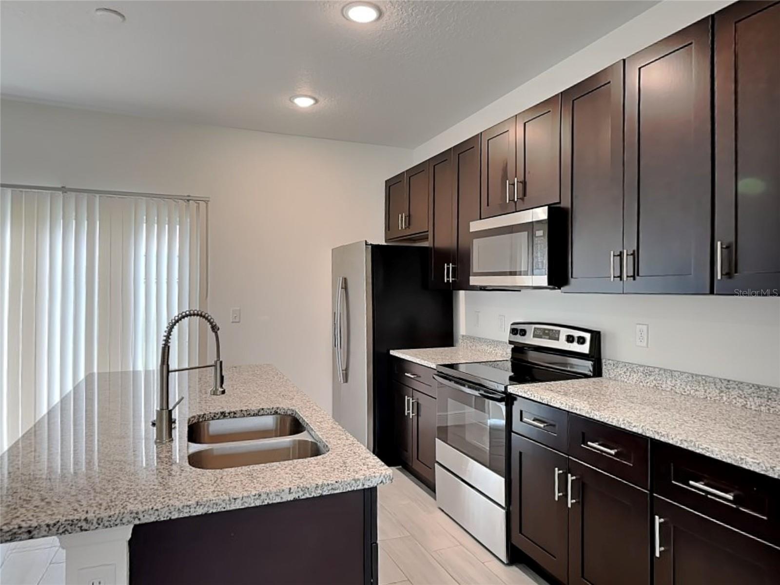 Image 3 of 16 For 209 Marion Oaks Manor