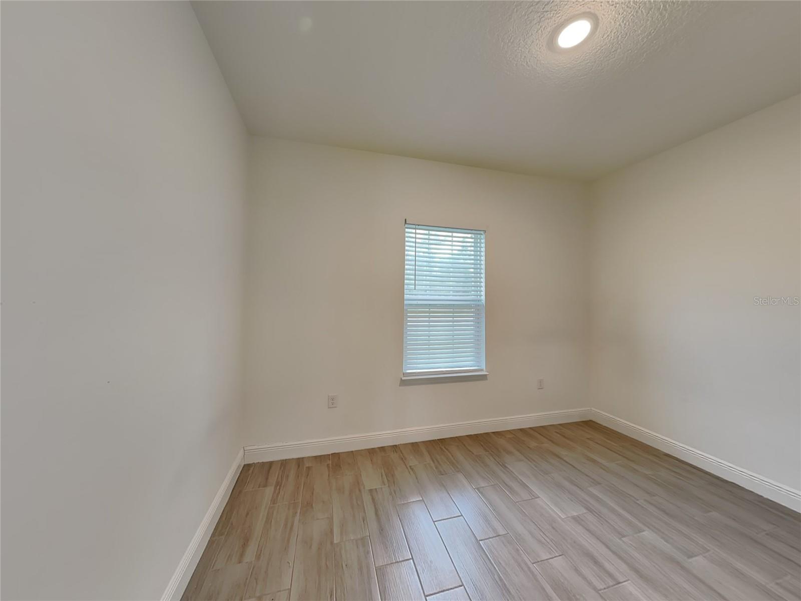 Image 9 of 16 For 209 Marion Oaks Manor