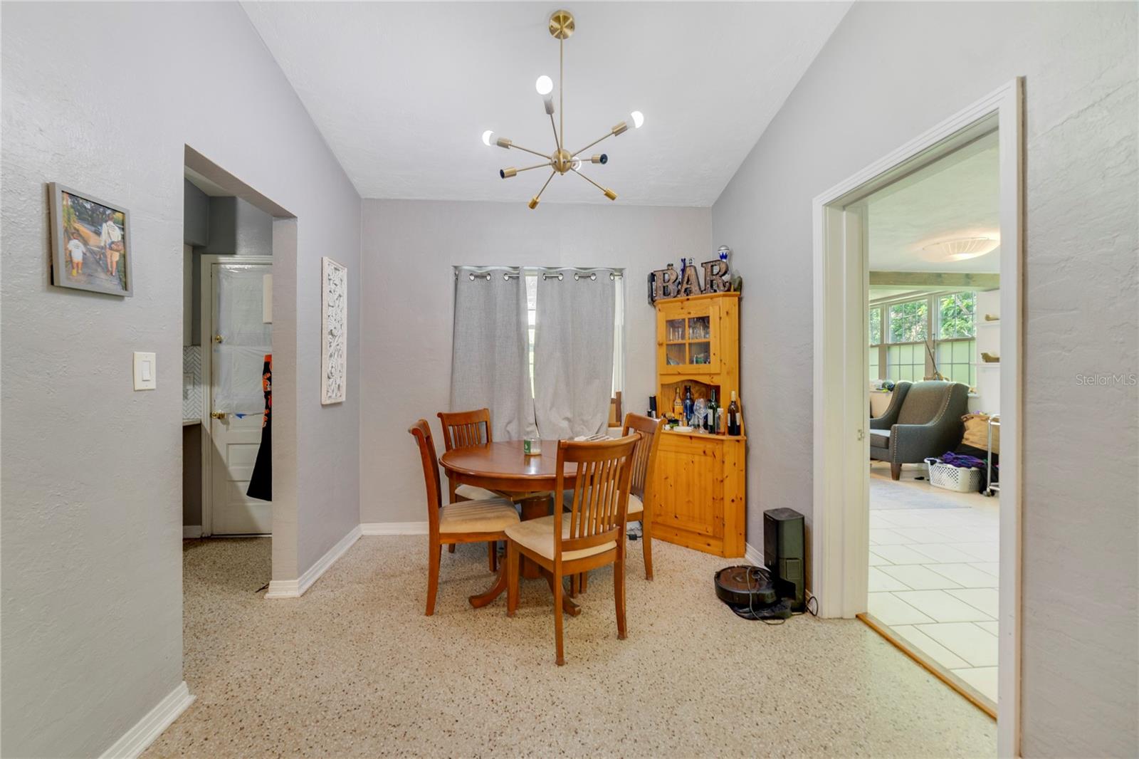 Image 13 of 22 For 724 Braidwood Lane