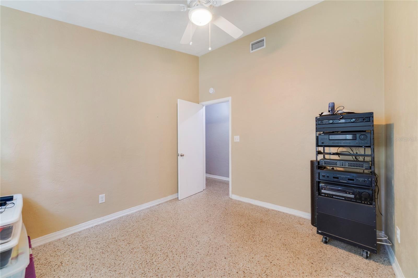 Image 19 of 22 For 724 Braidwood Lane