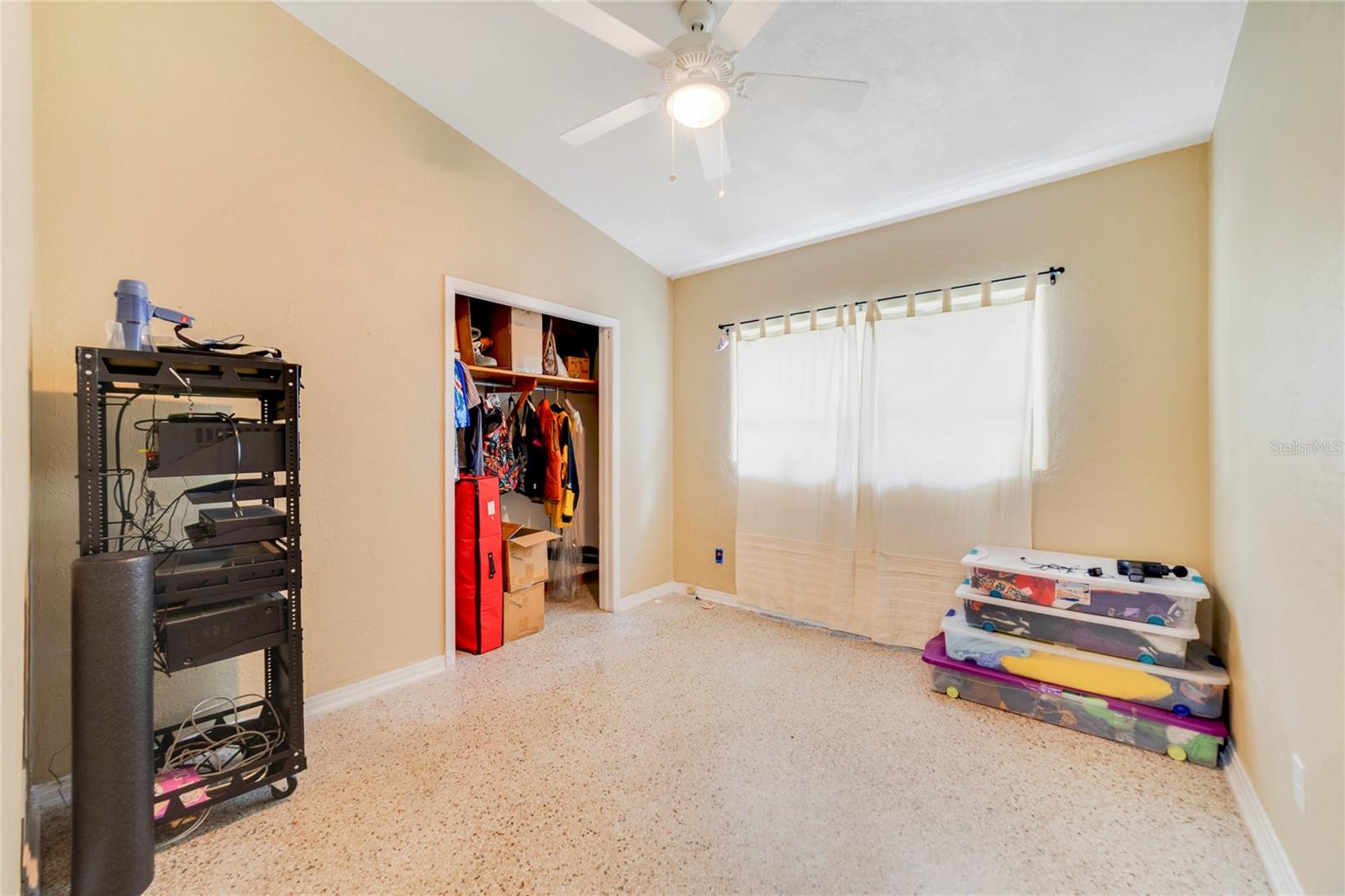 Image 20 of 22 For 724 Braidwood Lane