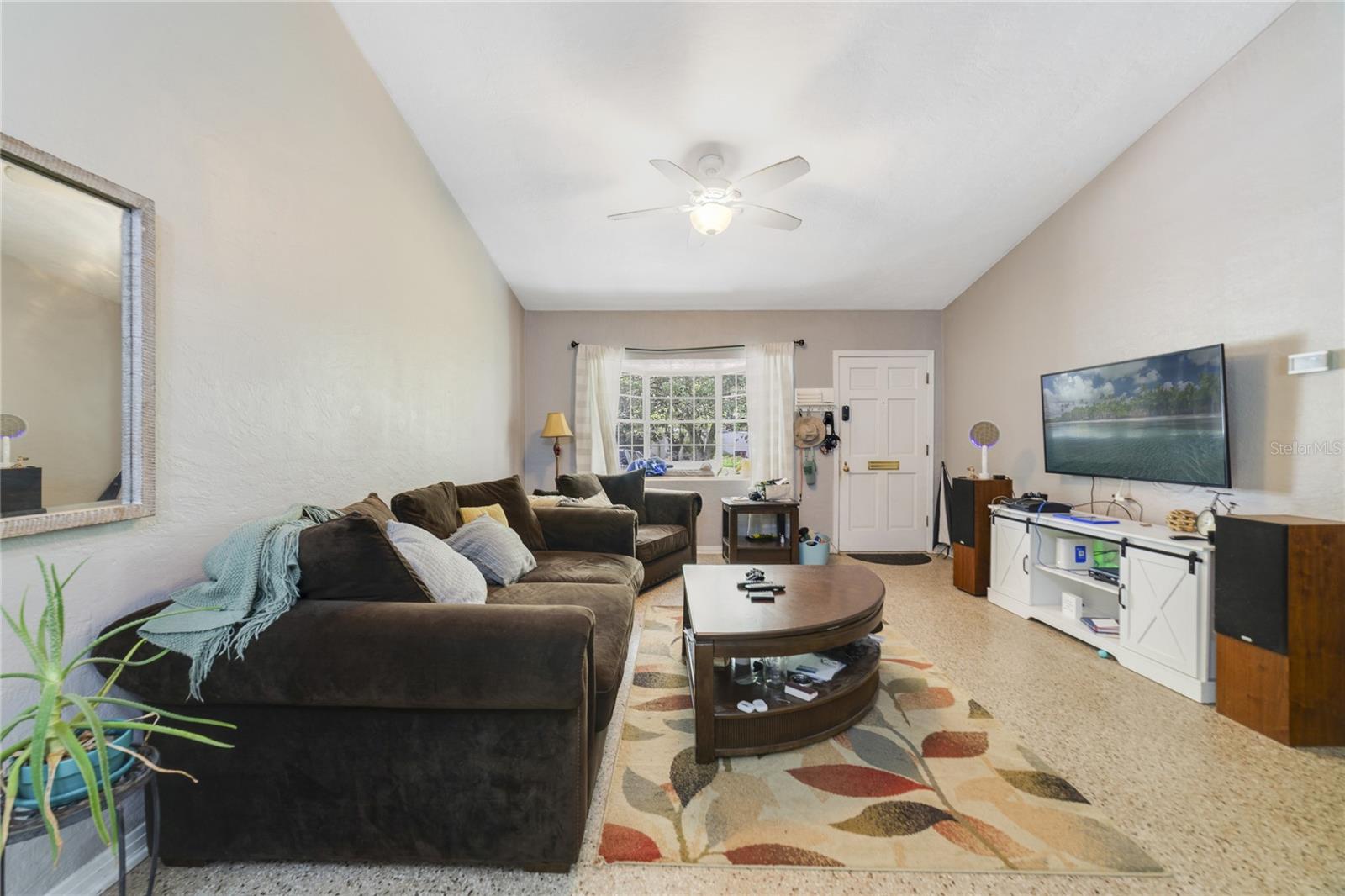 Image 9 of 22 For 724 Braidwood Lane
