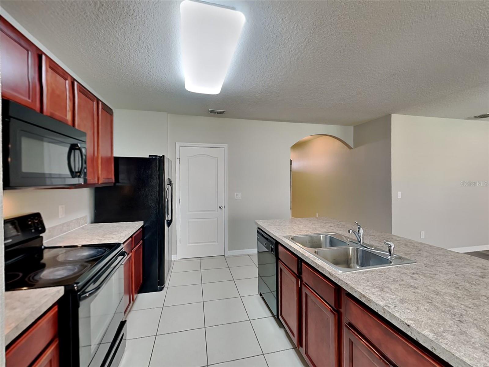 Image 6 of 16 For 4140 Sophia Boulevard