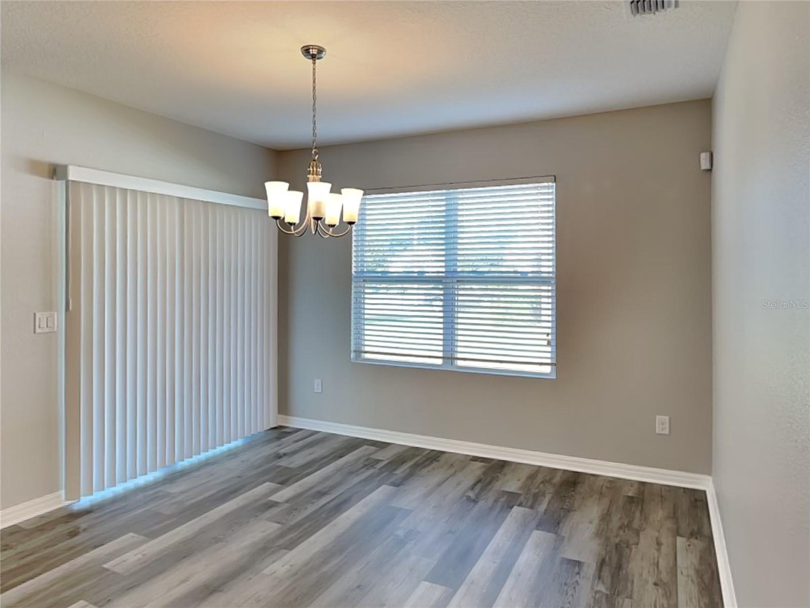 Image 7 of 16 For 4140 Sophia Boulevard