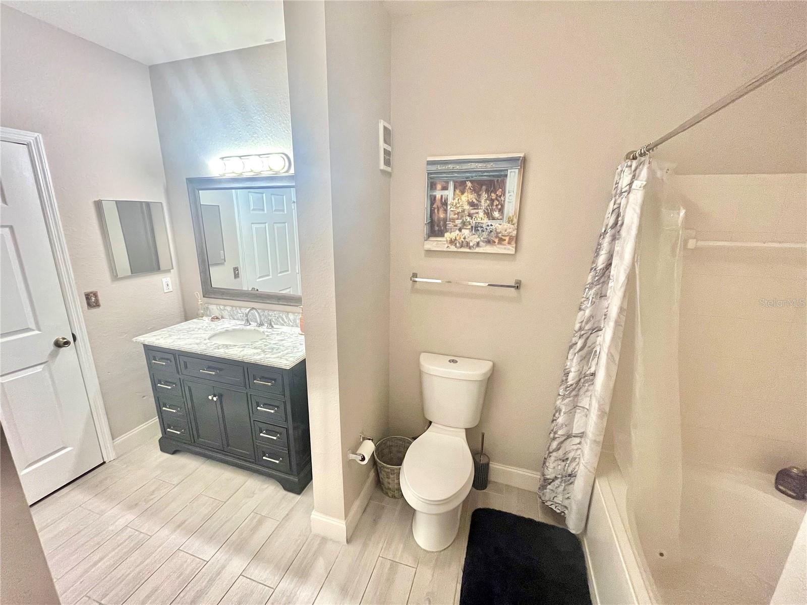Image 16 of 24 For 2315 Midtown Terrace 1423