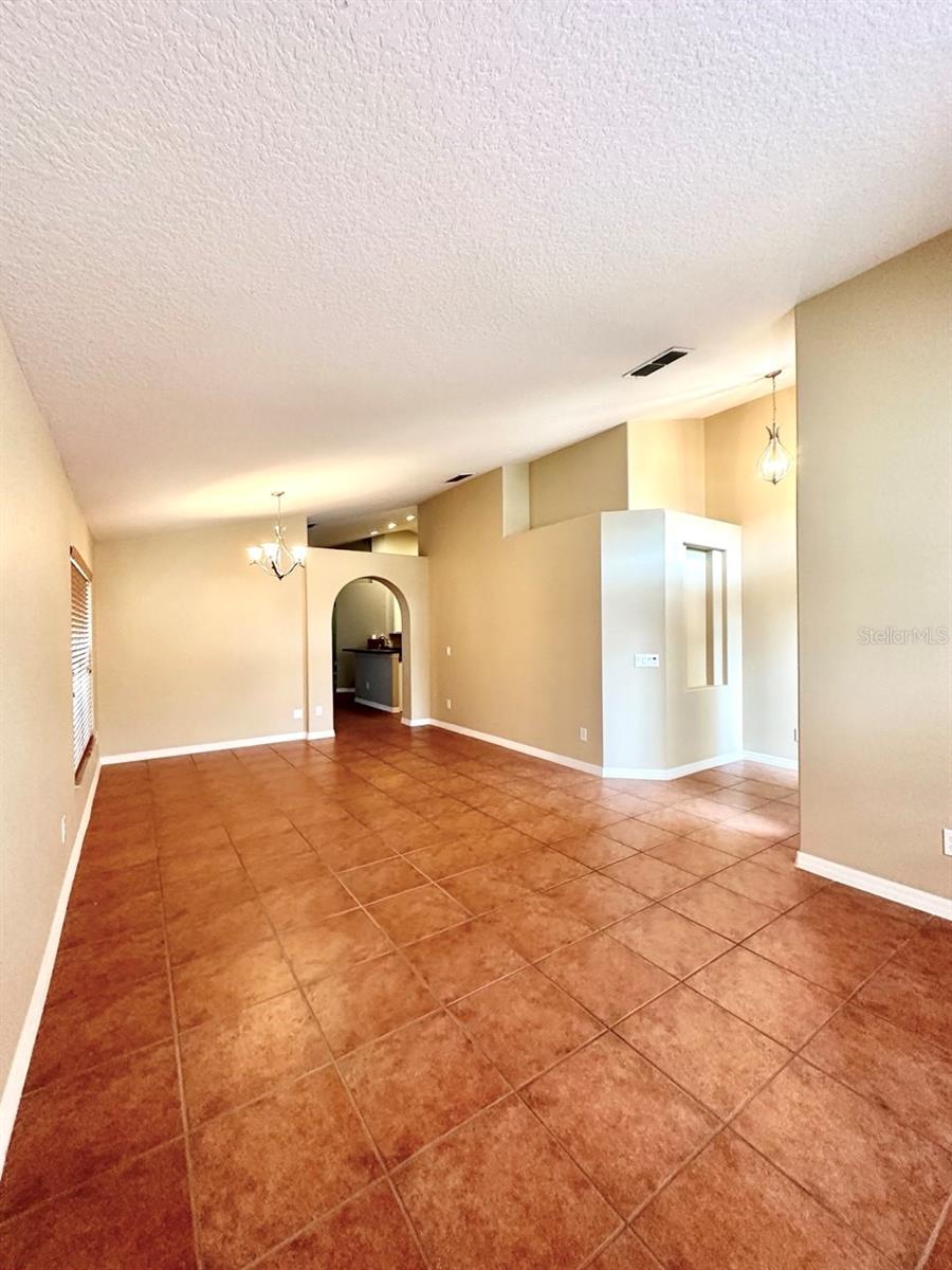 Image 4 of 27 For 9331 Pecky Cypress Way