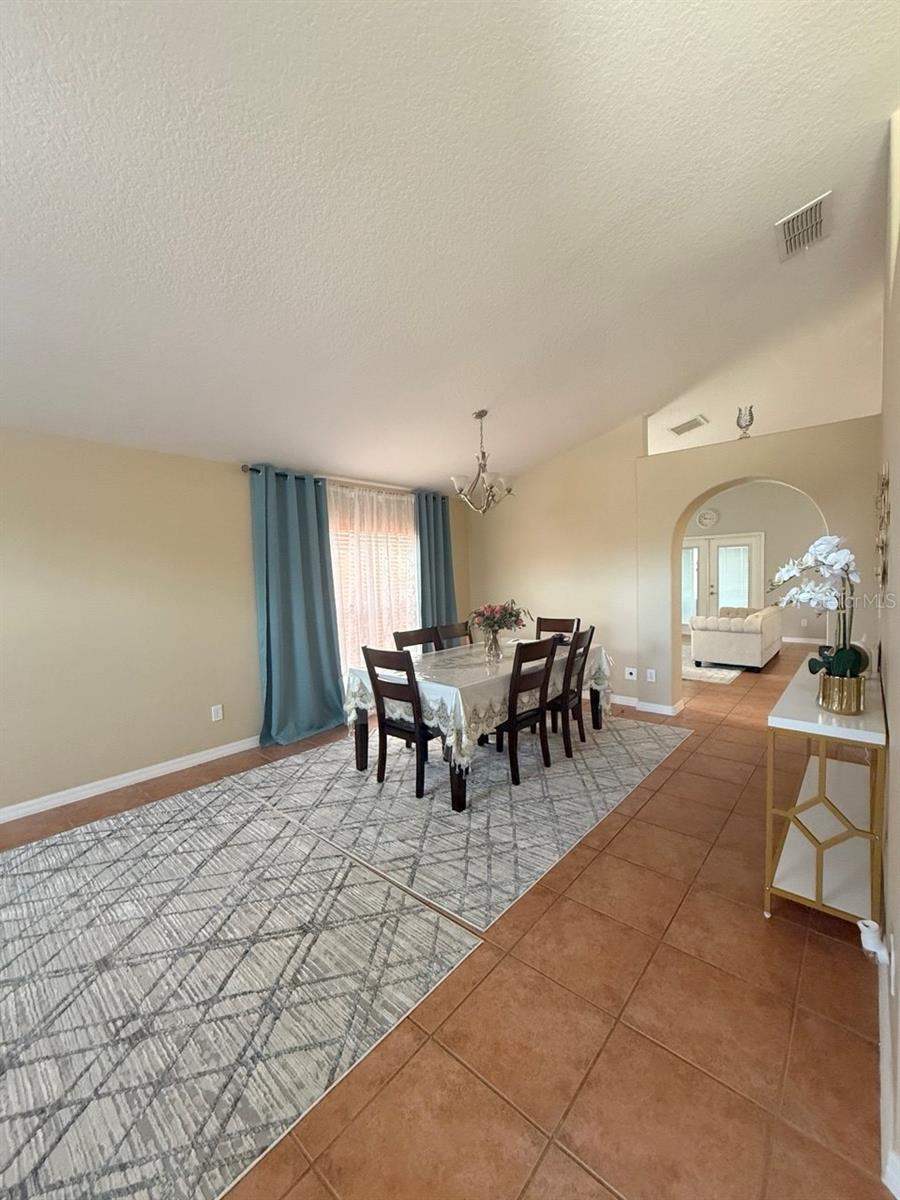 Image 7 of 27 For 9331 Pecky Cypress Way