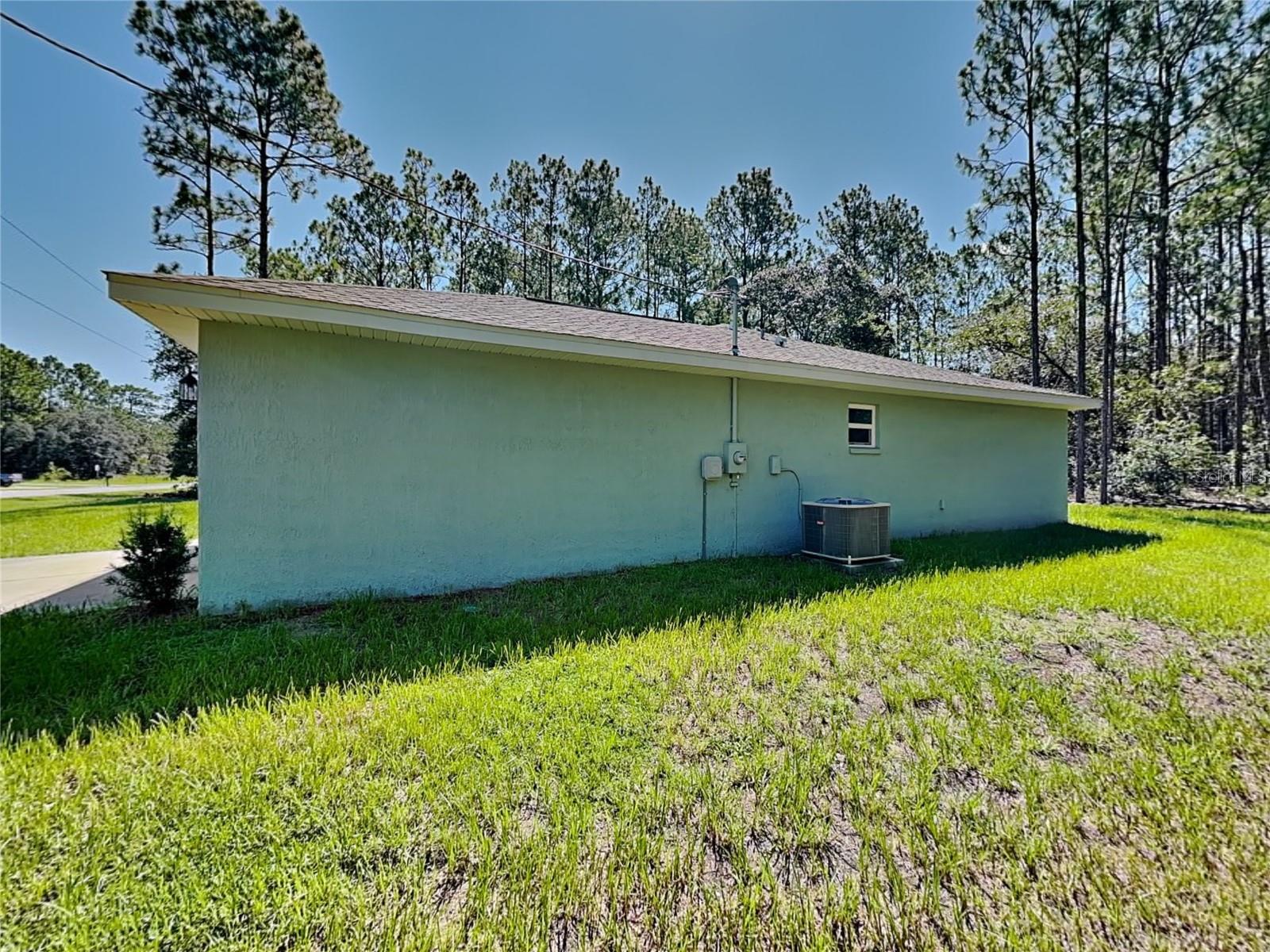 Image 14 of 16 For 944 Rum Place