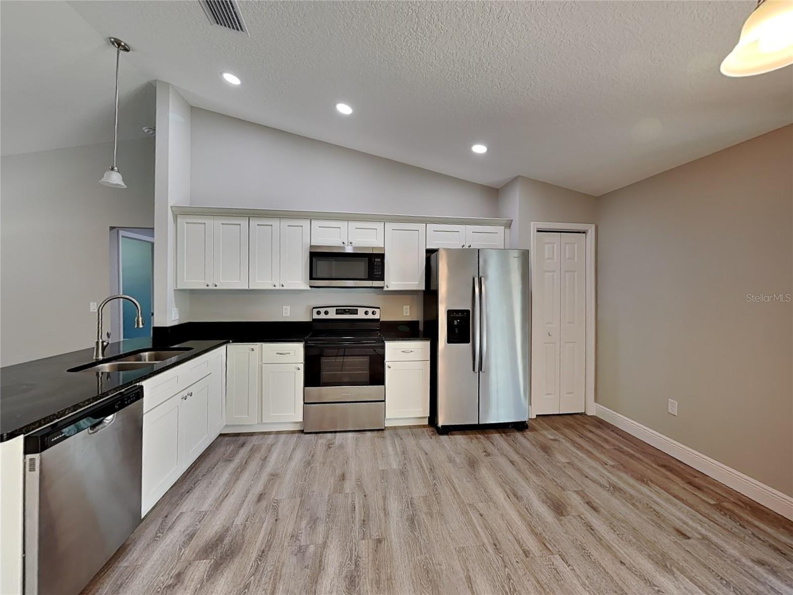Image 3 of 16 For 944 Rum Place