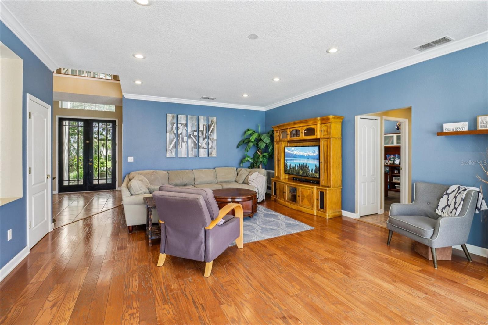 Image 21 of 50 For 3831 Brantley Place Circle