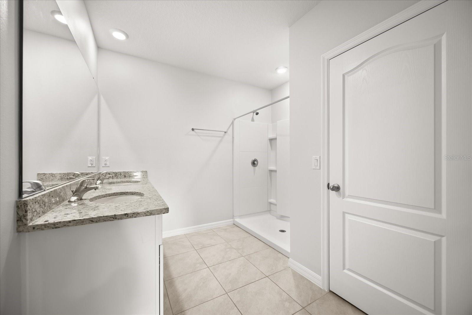 Image 12 of 27 For 922 Guadalupe Drive