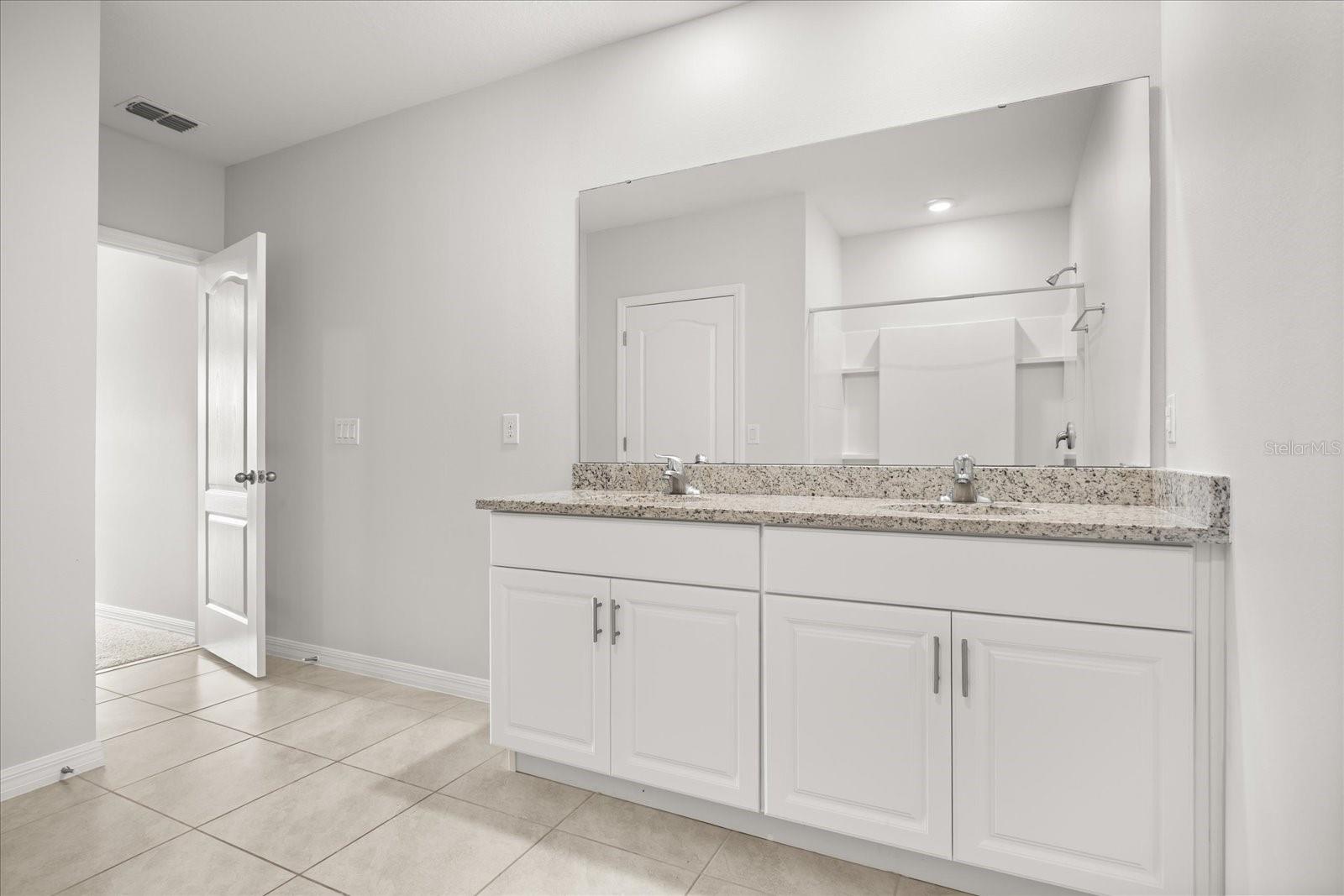 Image 13 of 27 For 922 Guadalupe Drive