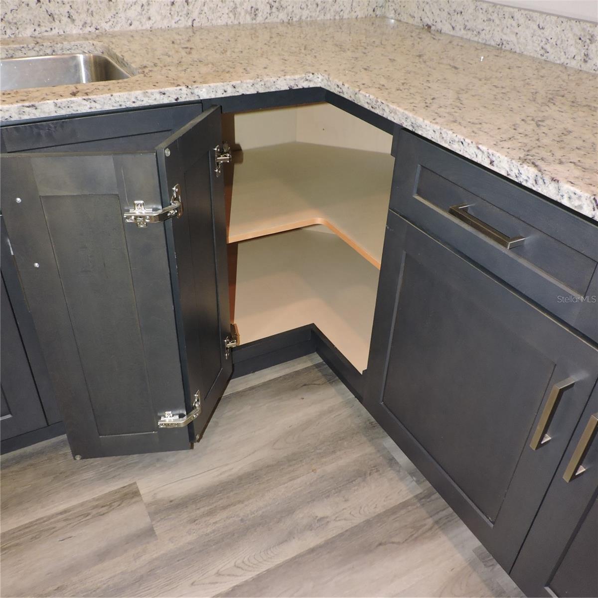 Image 10 of 60 For 206 Northlake Drive 206