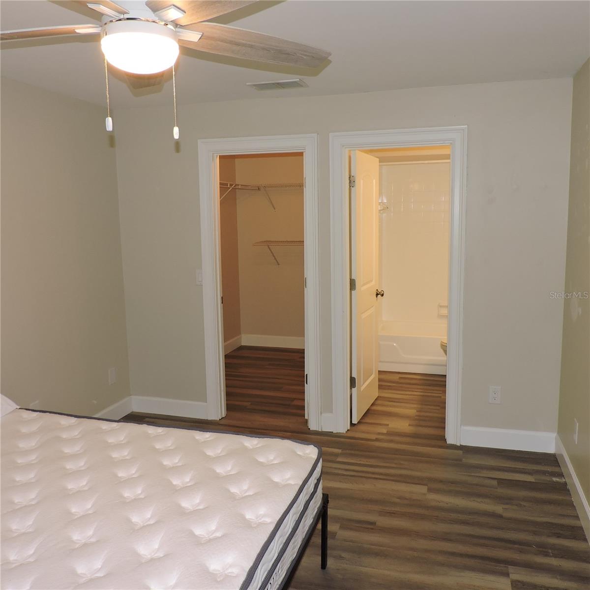 Image 33 of 60 For 206 Northlake Drive 206