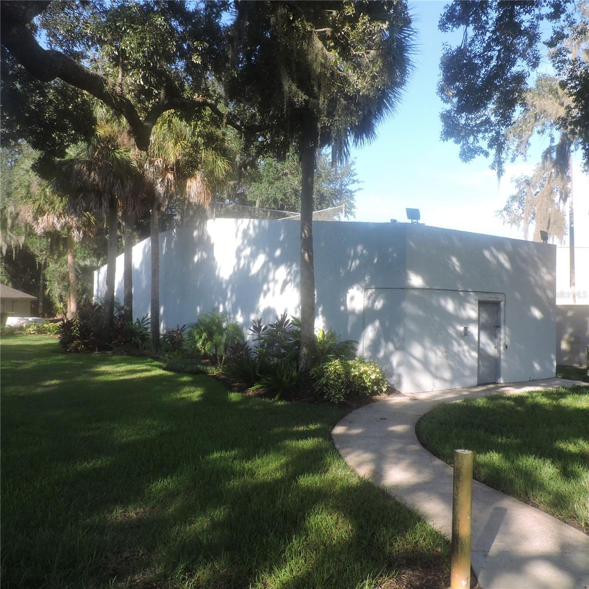 Image 44 of 60 For 206 Northlake Drive 206