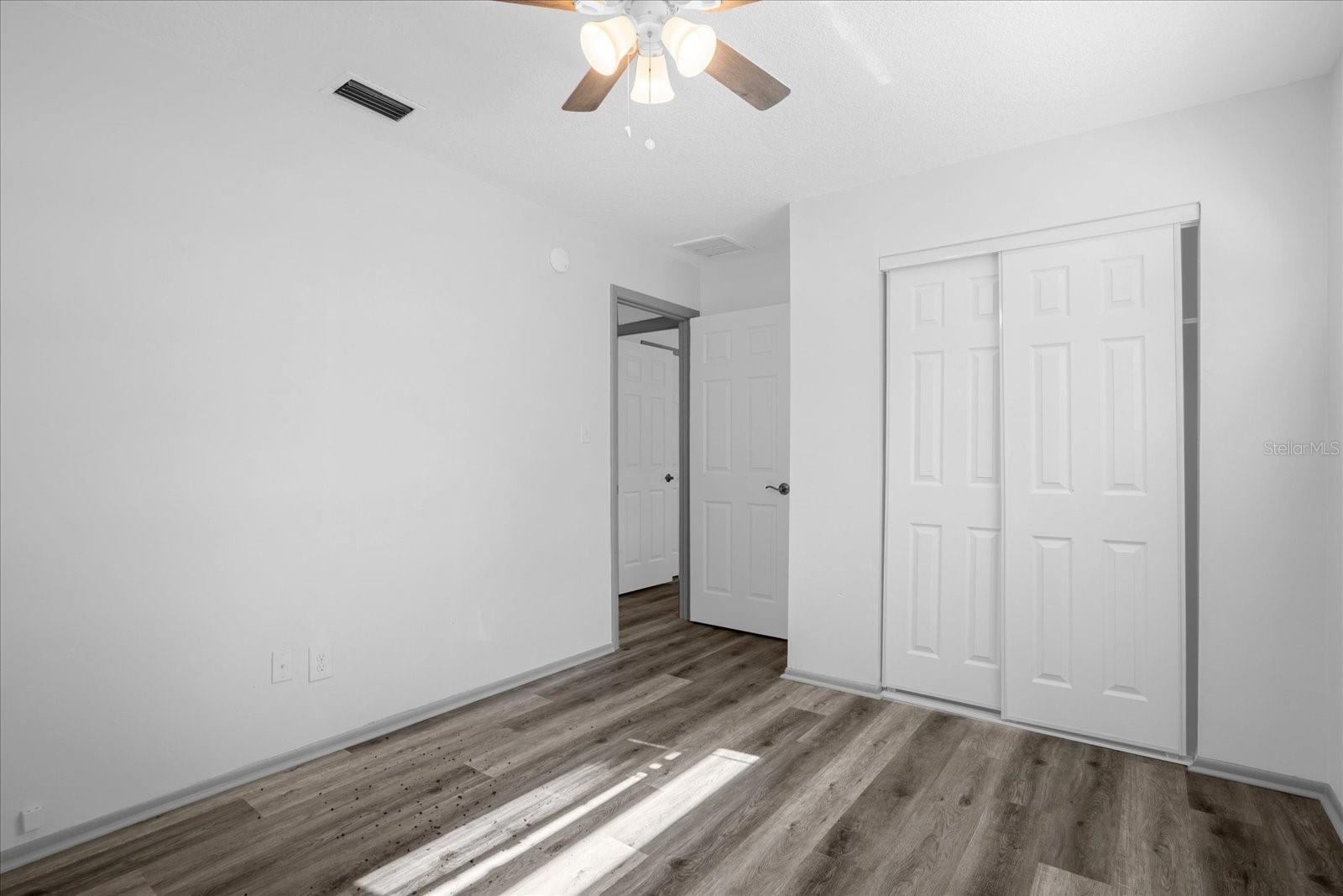 Listing photo id 8 for 21366 Anderson Road