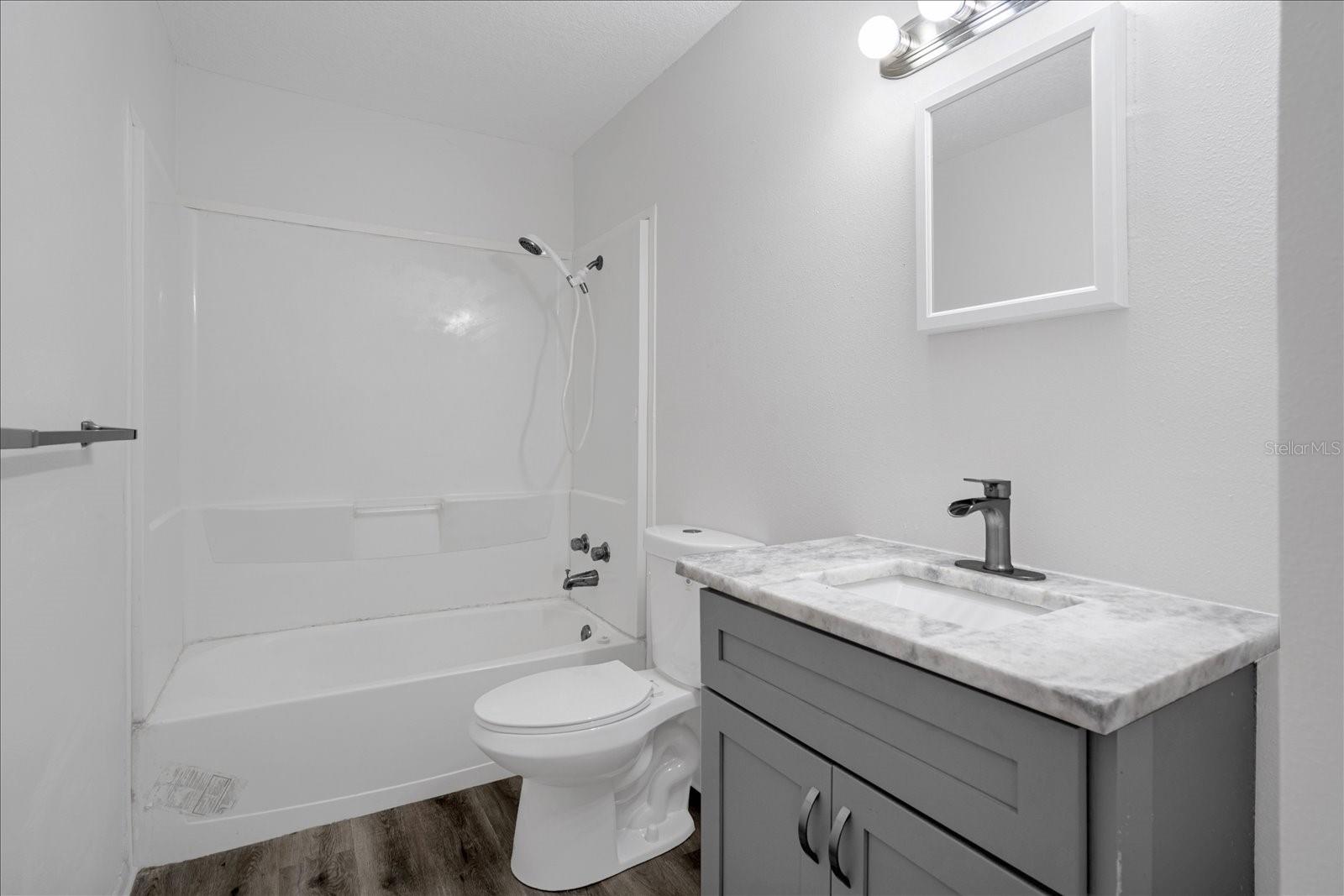 Listing photo id 12 for 21366 Anderson Road