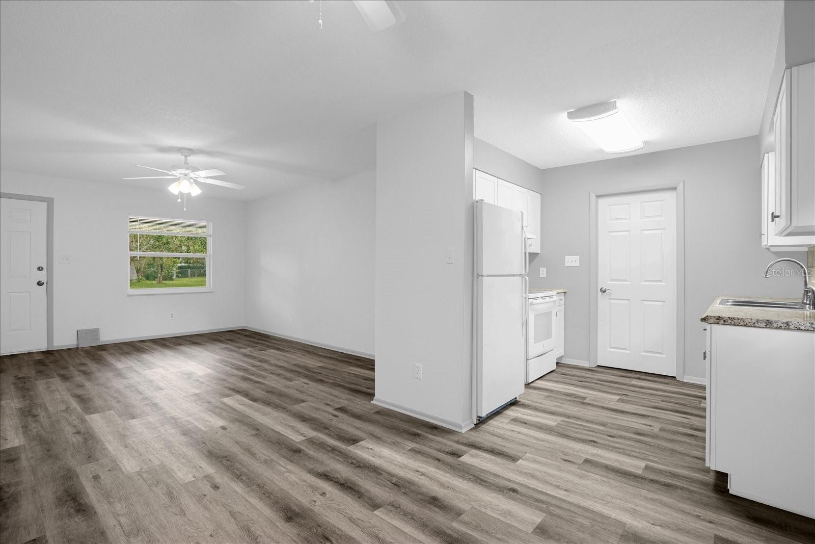 Listing photo id 18 for 21366 Anderson Road