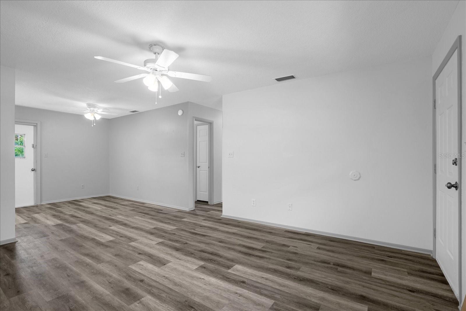Listing photo id 21 for 21366 Anderson Road