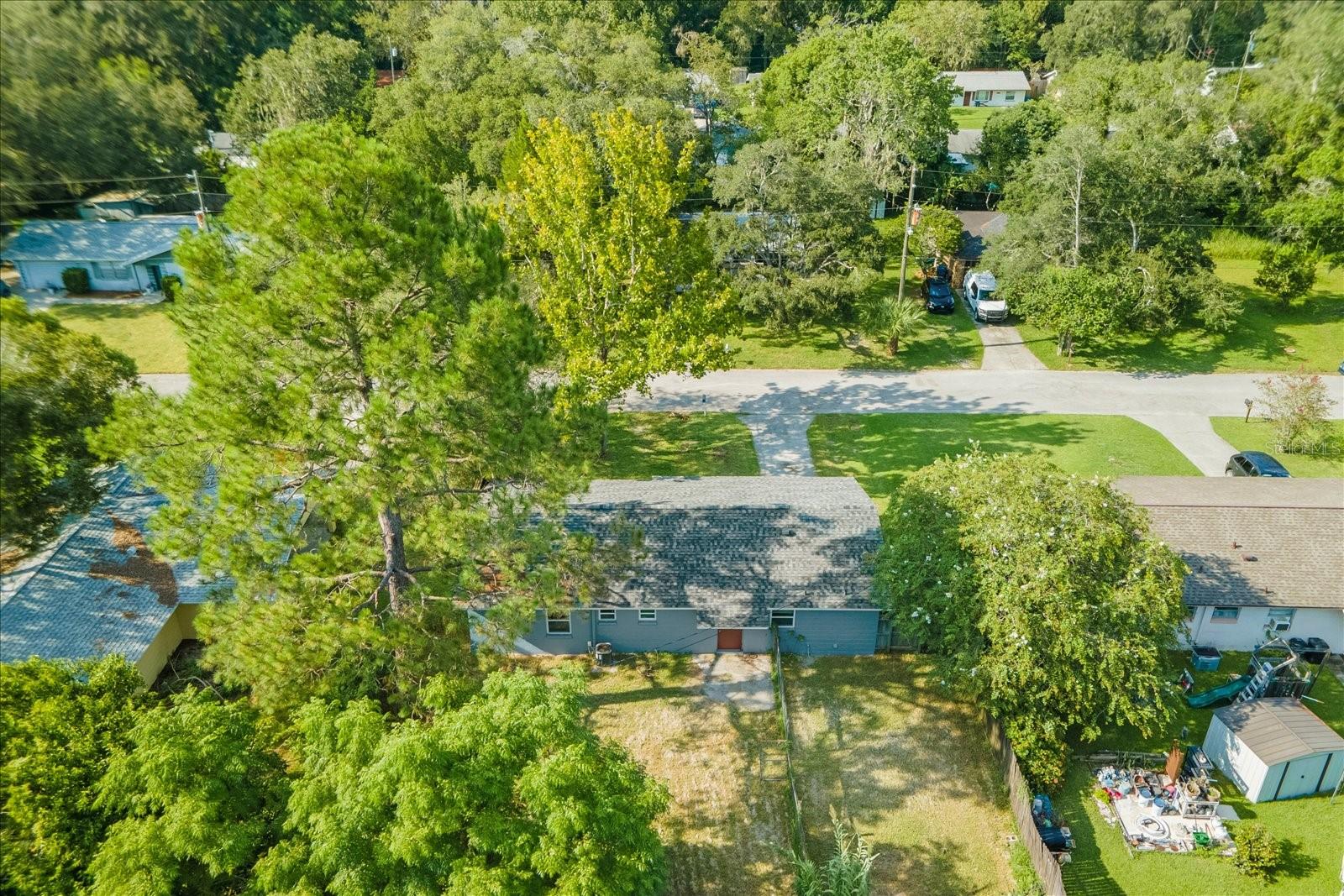 Listing photo id 24 for 21366 Anderson Road