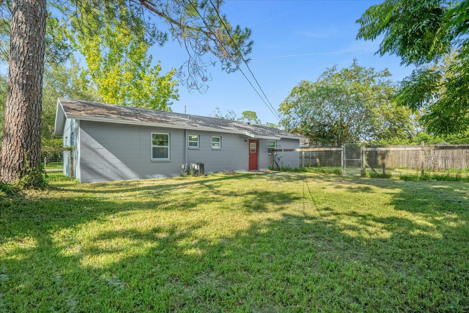 Listing photo id 4 for 21366 Anderson Road