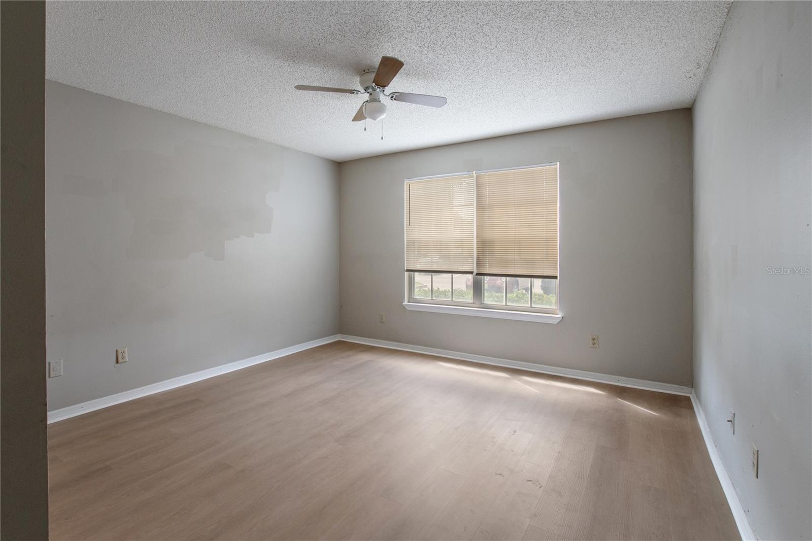 Image 15 of 21 For 3705 Lake Orlando Parkway 370