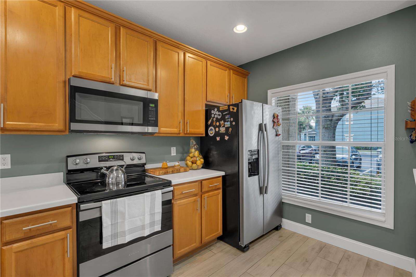 Image 3 of 48 For 3375 Wilshire Way Road 18