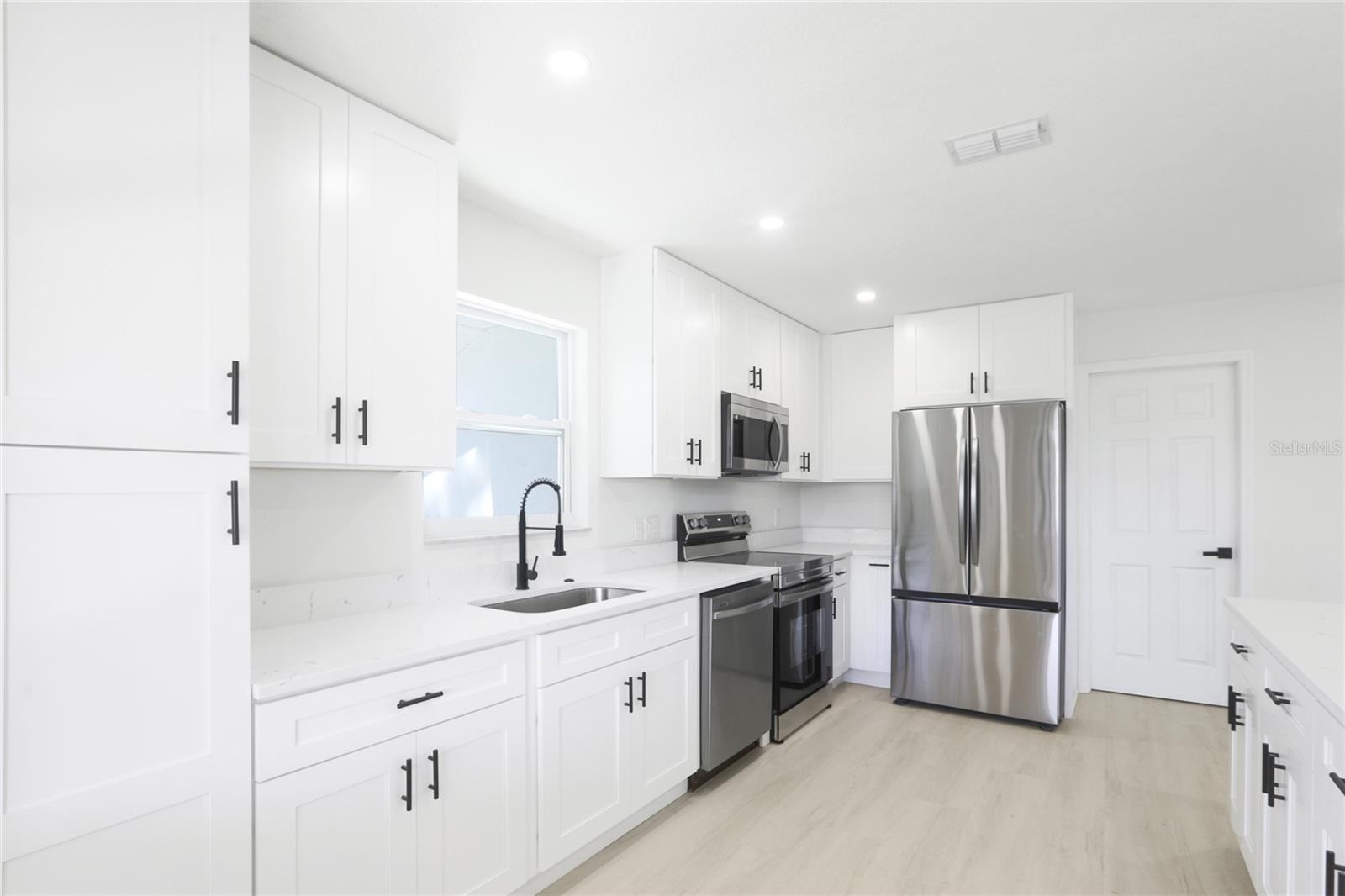 Image 13 of 44 For 6572 Mauna Loa Boulevard