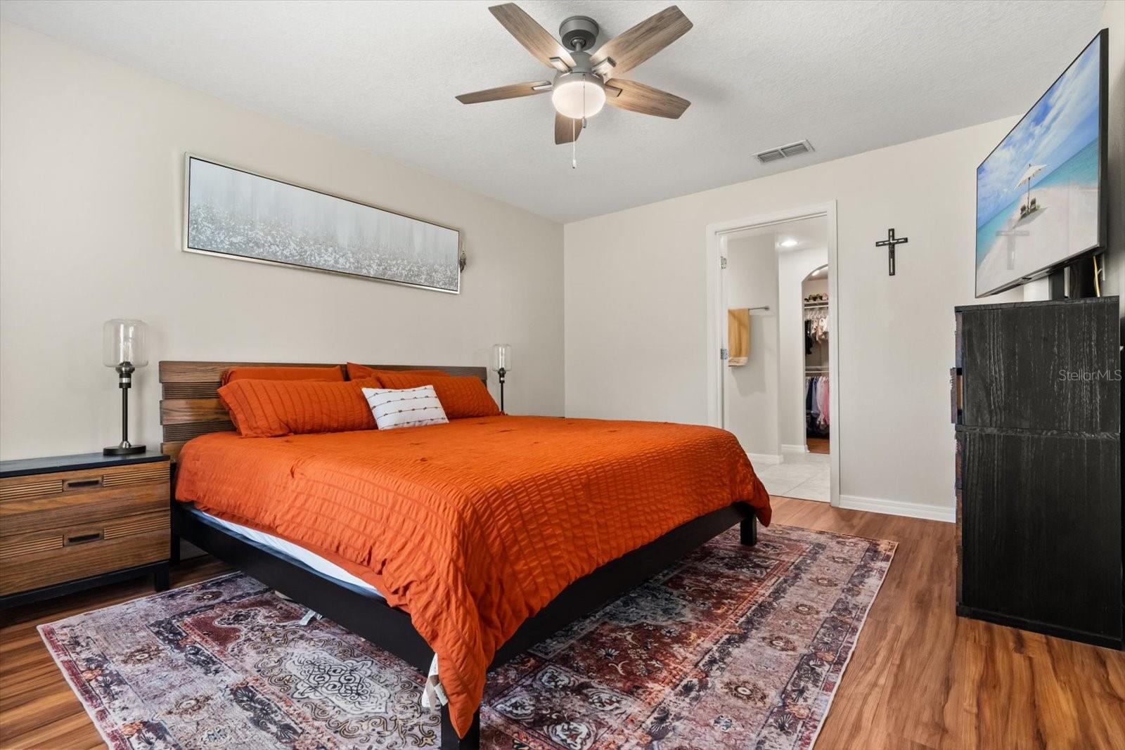 Image 19 of 27 For 541 Antigua Avenue