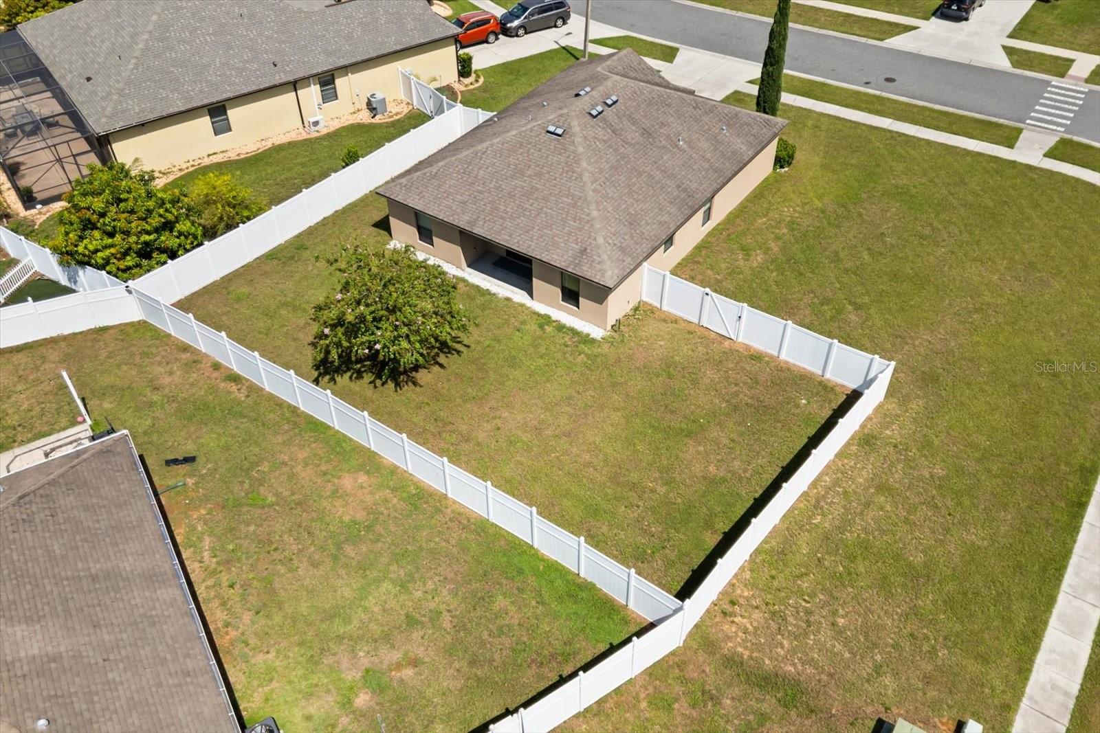 Image 26 of 27 For 541 Antigua Avenue