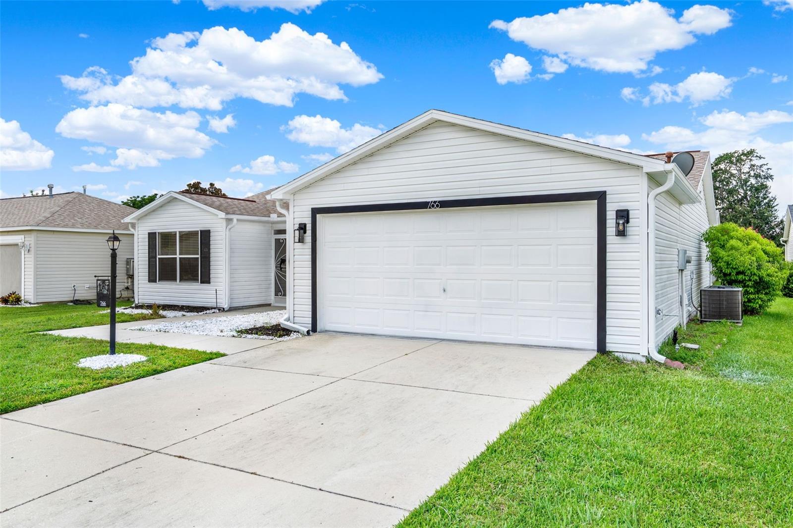 Image 7 of 48 For 766 Artesia Avenue