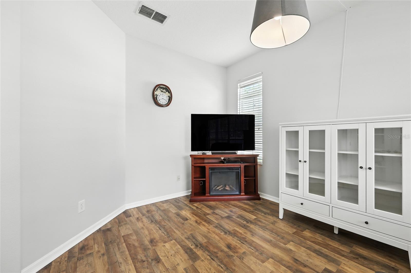 Image 10 of 61 For 5816 Covington Cove Way