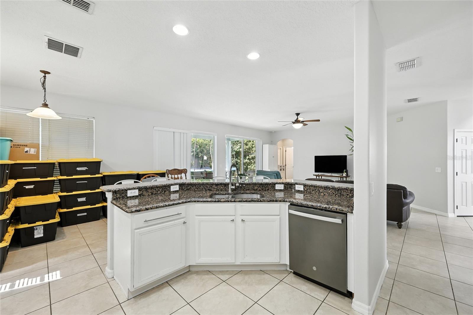 Image 23 of 61 For 5816 Covington Cove Way