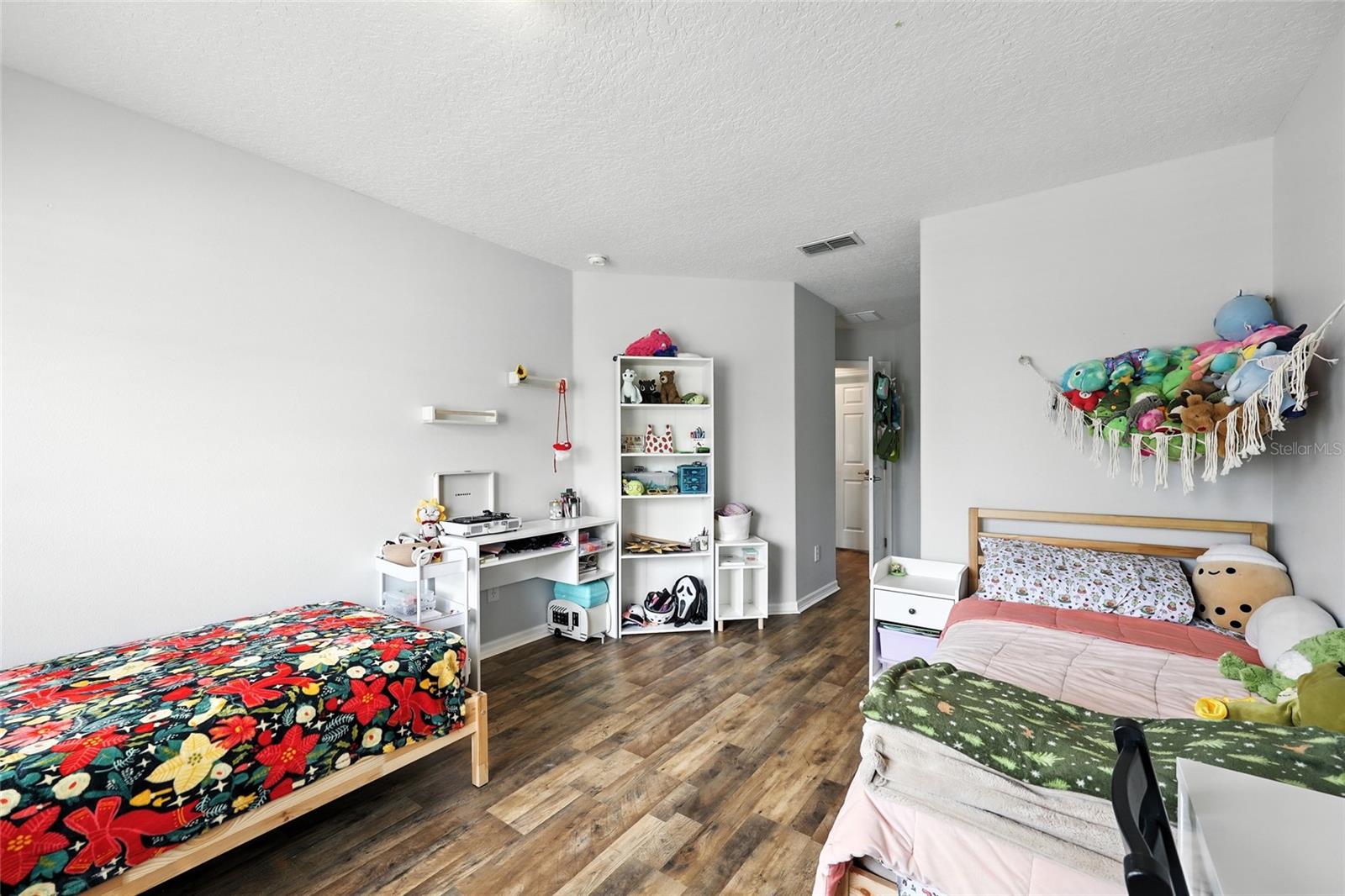 Image 38 of 61 For 5816 Covington Cove Way