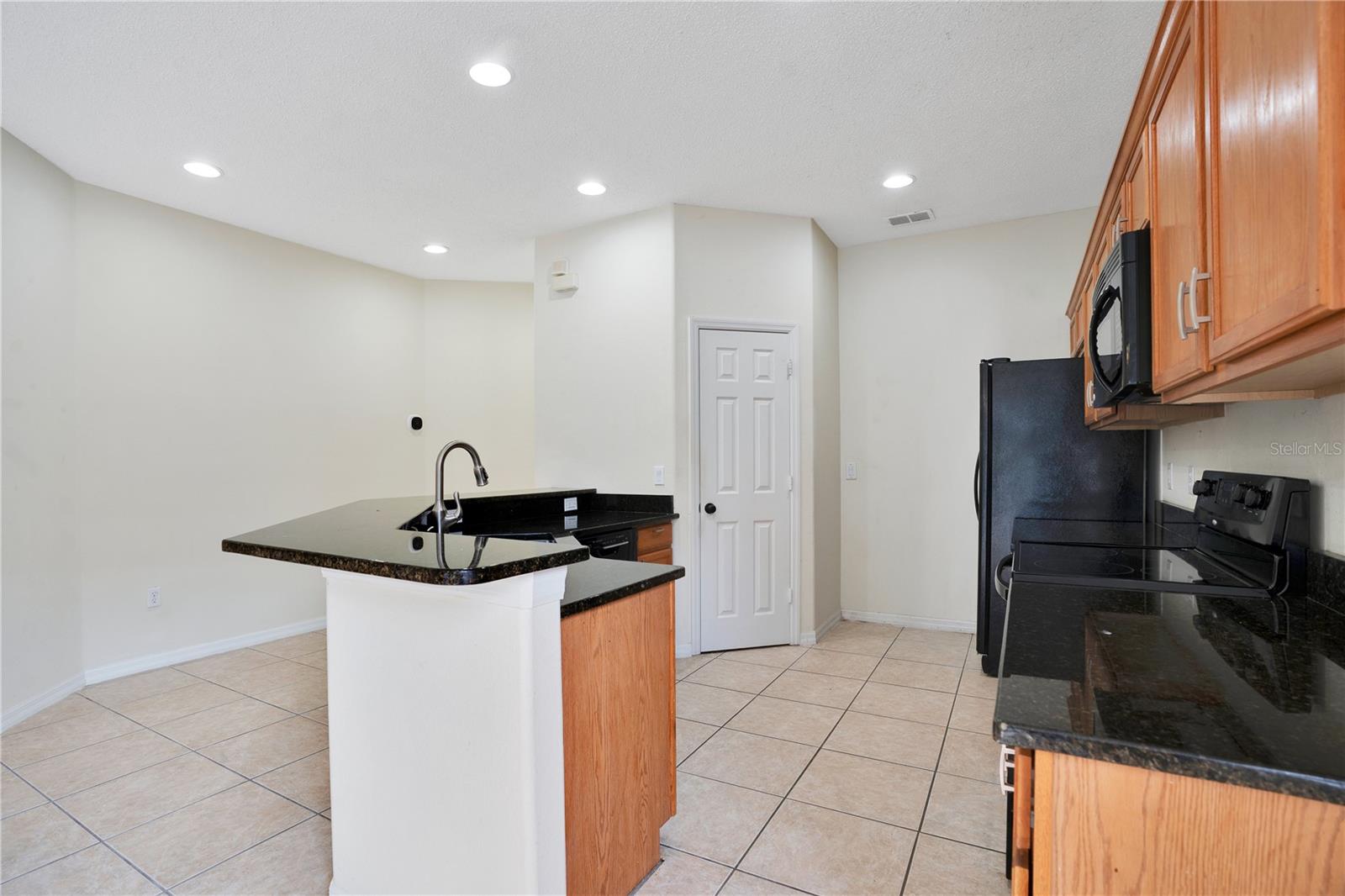 Image 13 of 48 For 14974 Huntcliff Park Way