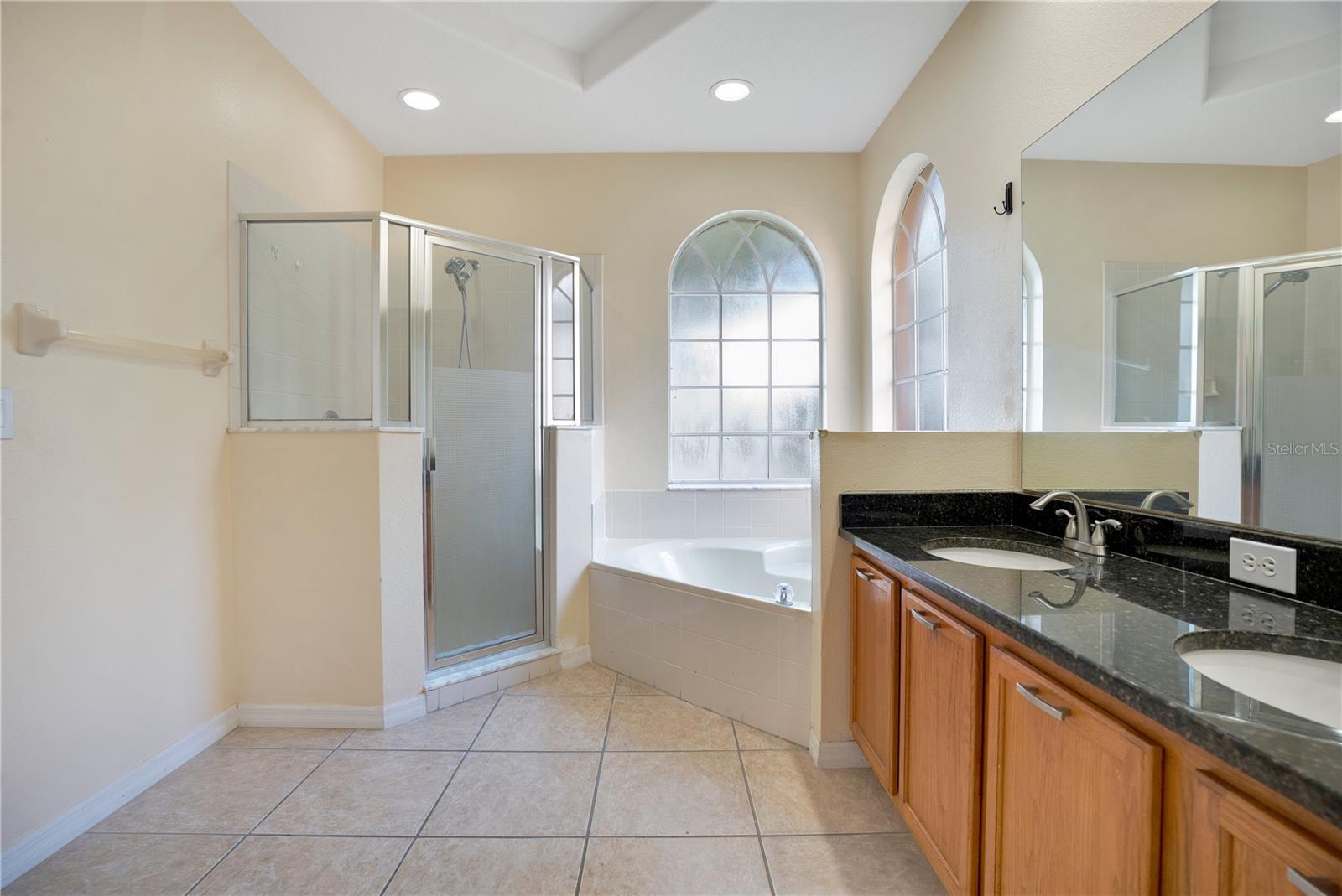 Image 18 of 48 For 14974 Huntcliff Park Way