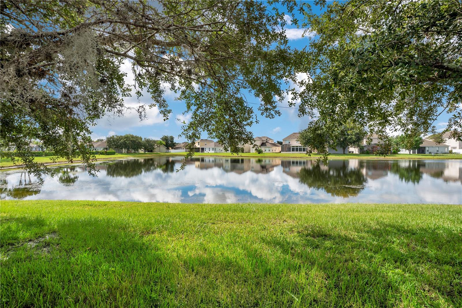 Image 32 of 48 For 14974 Huntcliff Park Way