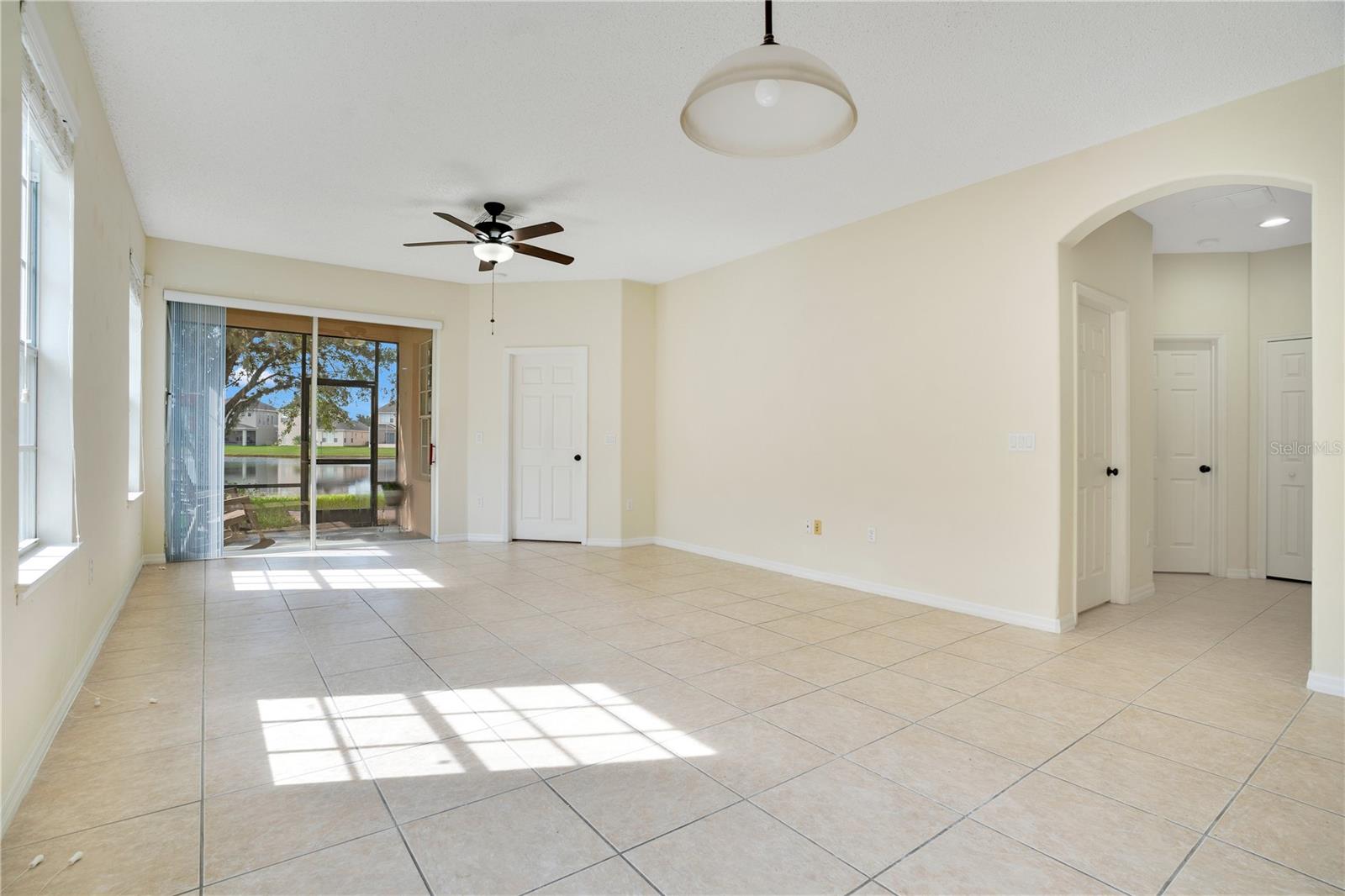 Image 6 of 48 For 14974 Huntcliff Park Way