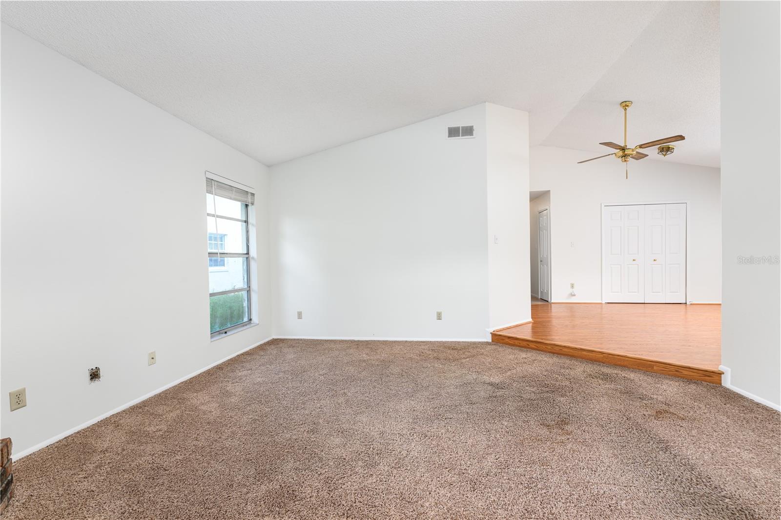 Image 10 of 26 For 1221 La Mesa Avenue
