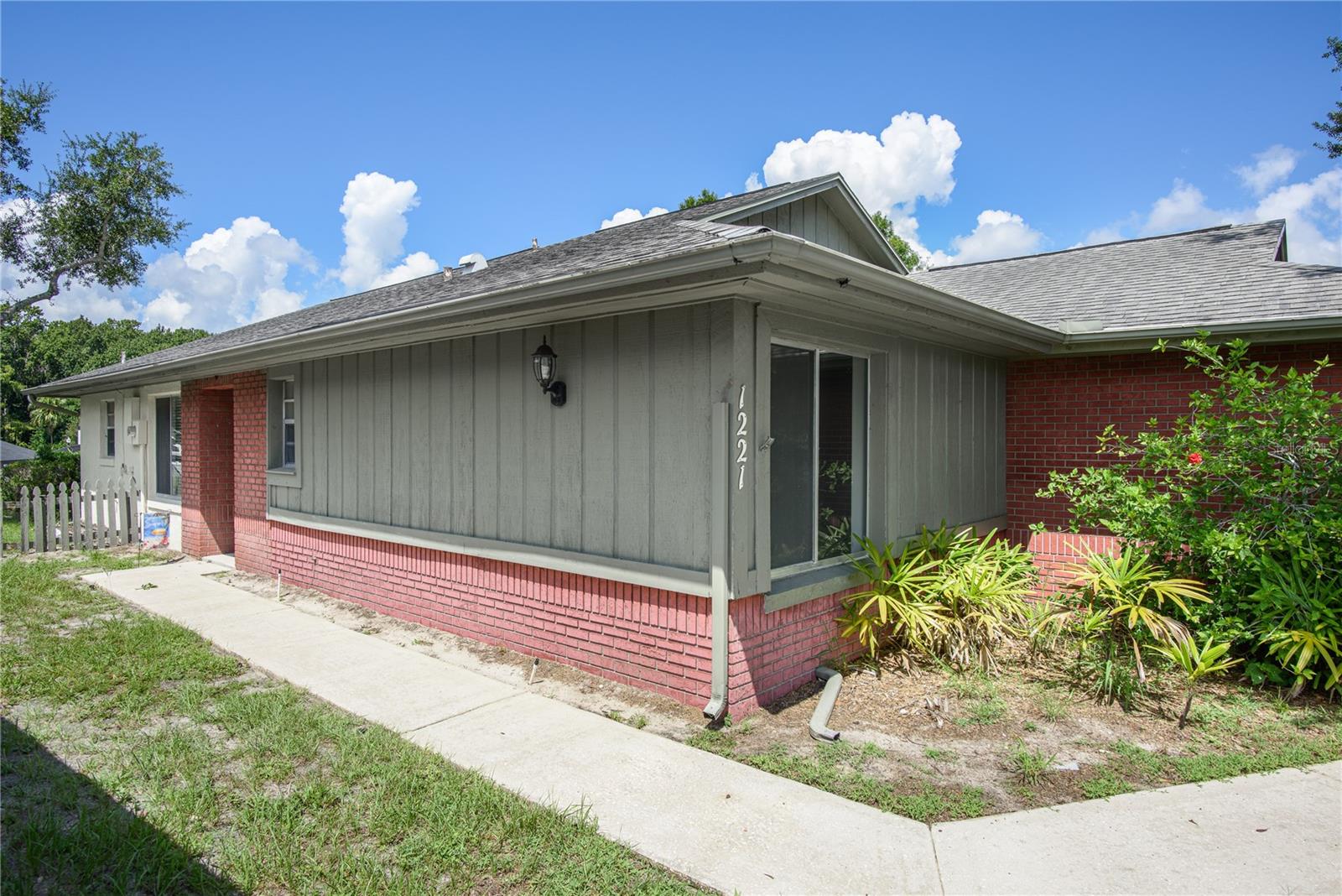 Image 2 of 26 For 1221 La Mesa Avenue