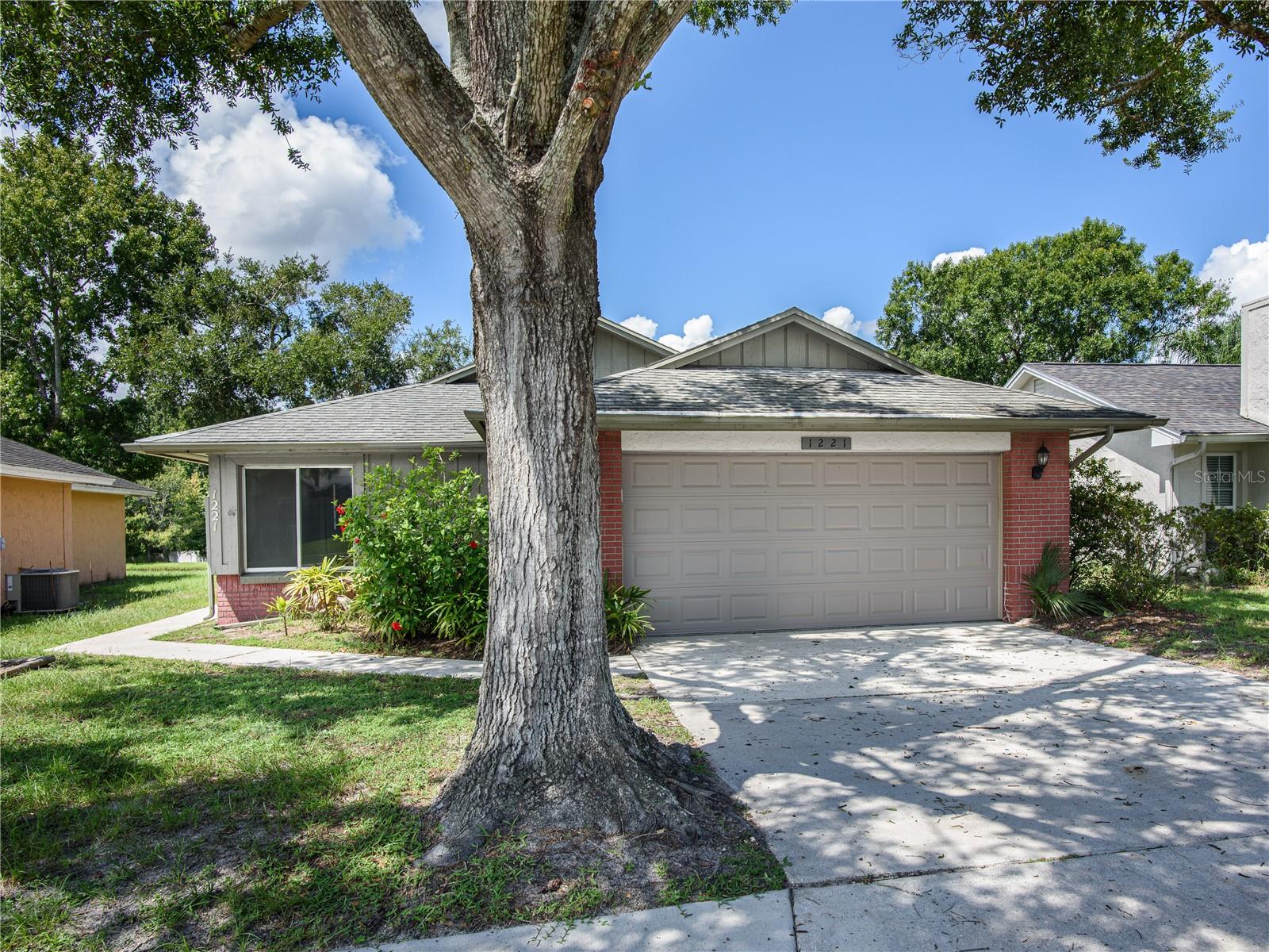 Image 3 of 26 For 1221 La Mesa Avenue