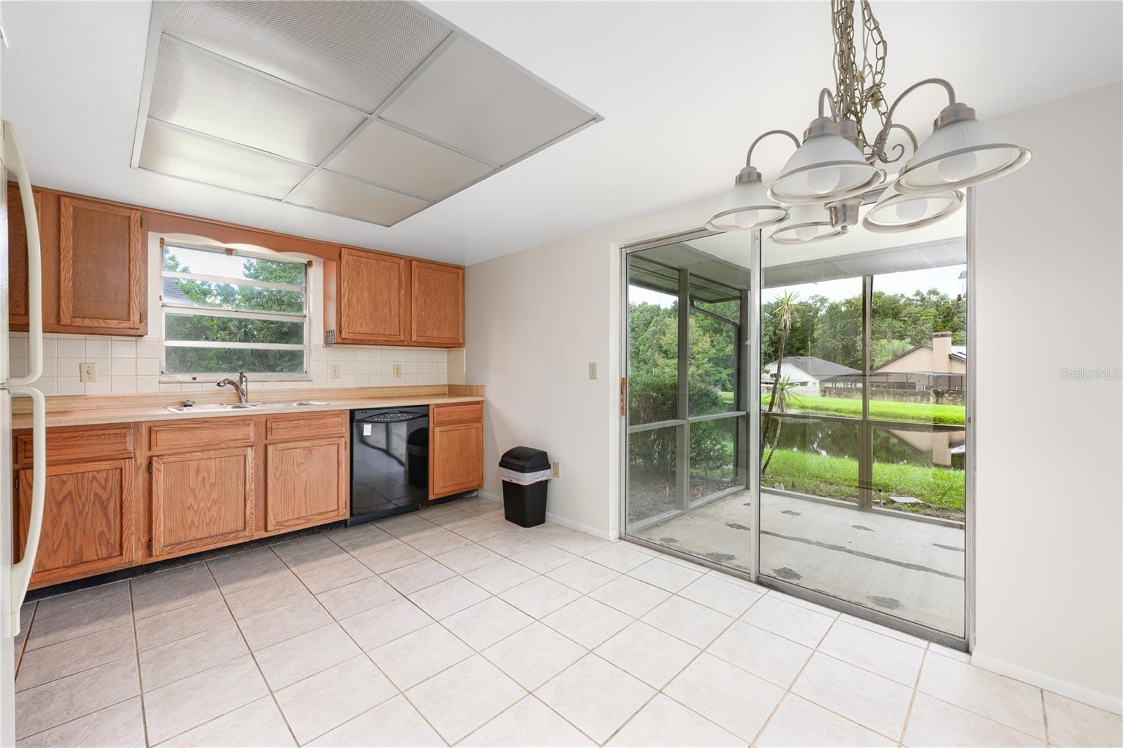 Image 5 of 26 For 1221 La Mesa Avenue