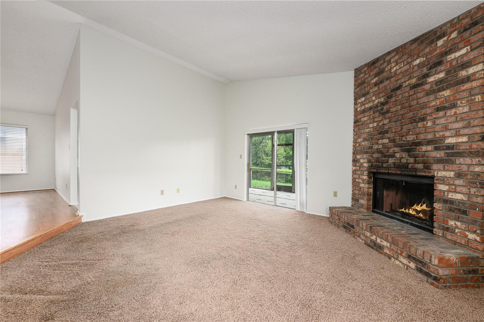 Image 8 of 26 For 1221 La Mesa Avenue