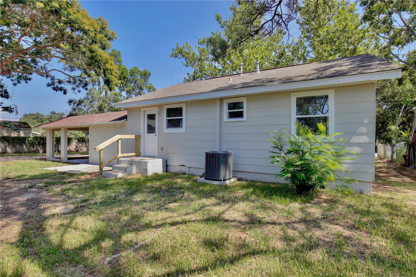 Image 7 of 18 For 222 Atwater Avenue