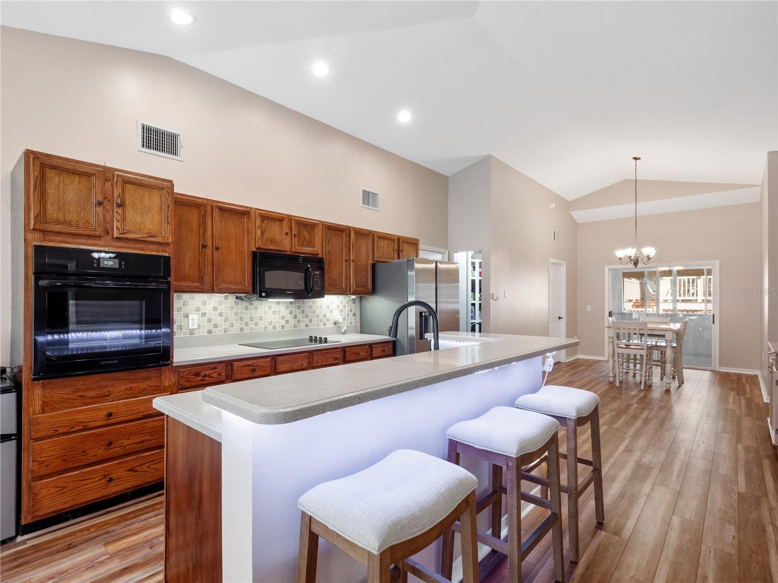 Image 11 of 91 For 25731 Lido Ave